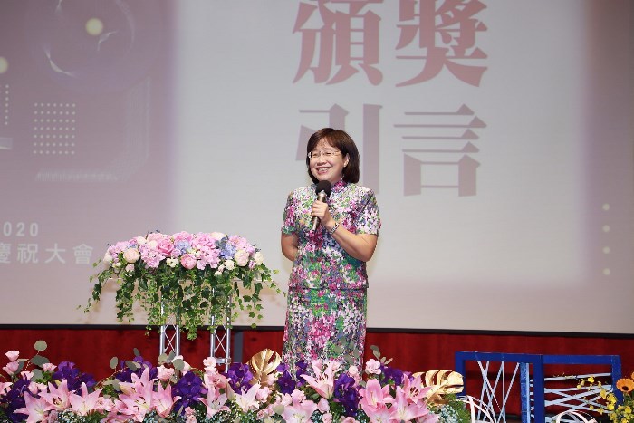 校友總會黃秀霜理事長致詞