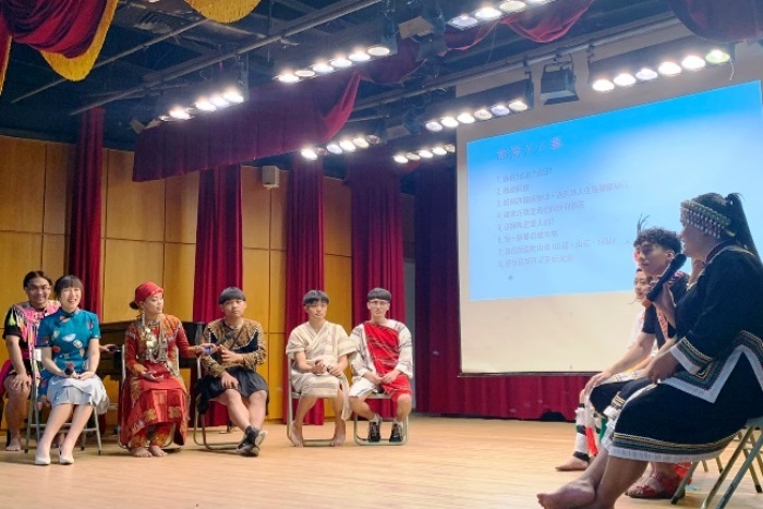  邀請各族代表分享不同的文化