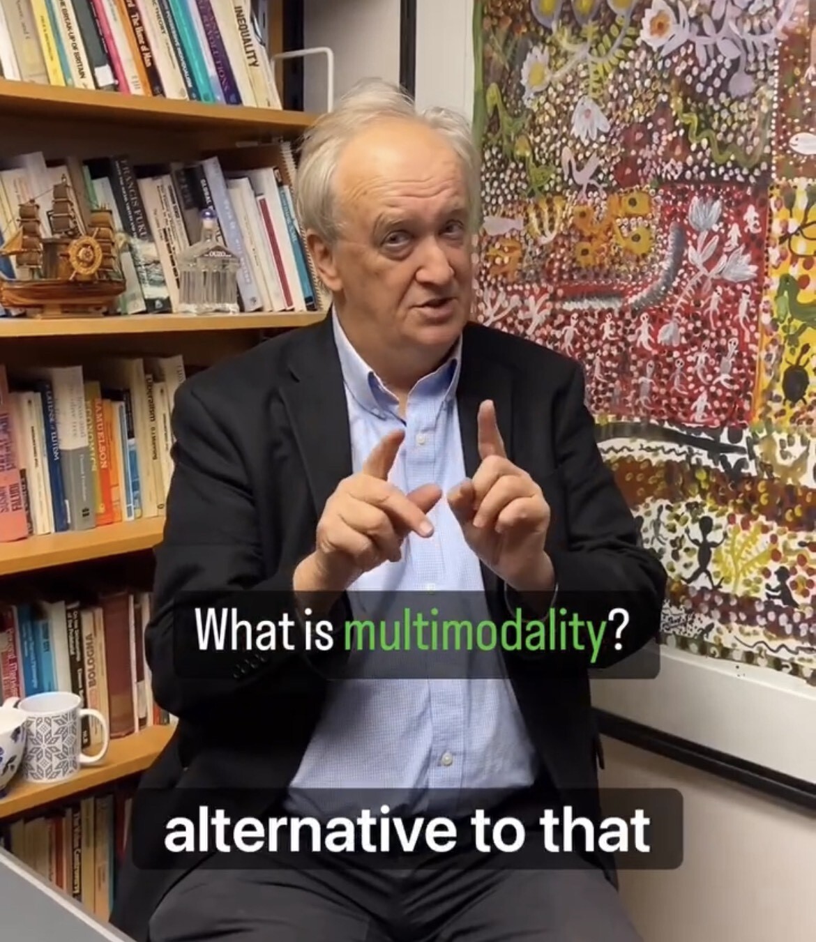 Bill Cope教授在Instagram短片中說明多模態(Multimodality)的定義，強調21世紀的教育目標應該以培養學生多元識能(Multiliteracies)為目的。