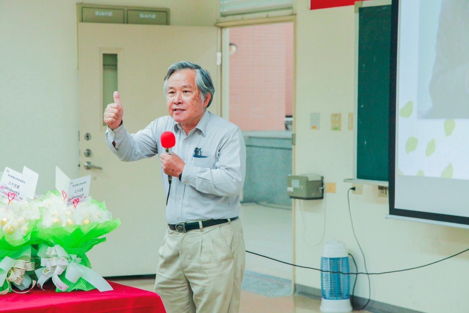 本校地理學系創系主任羅啟宏教授致詞