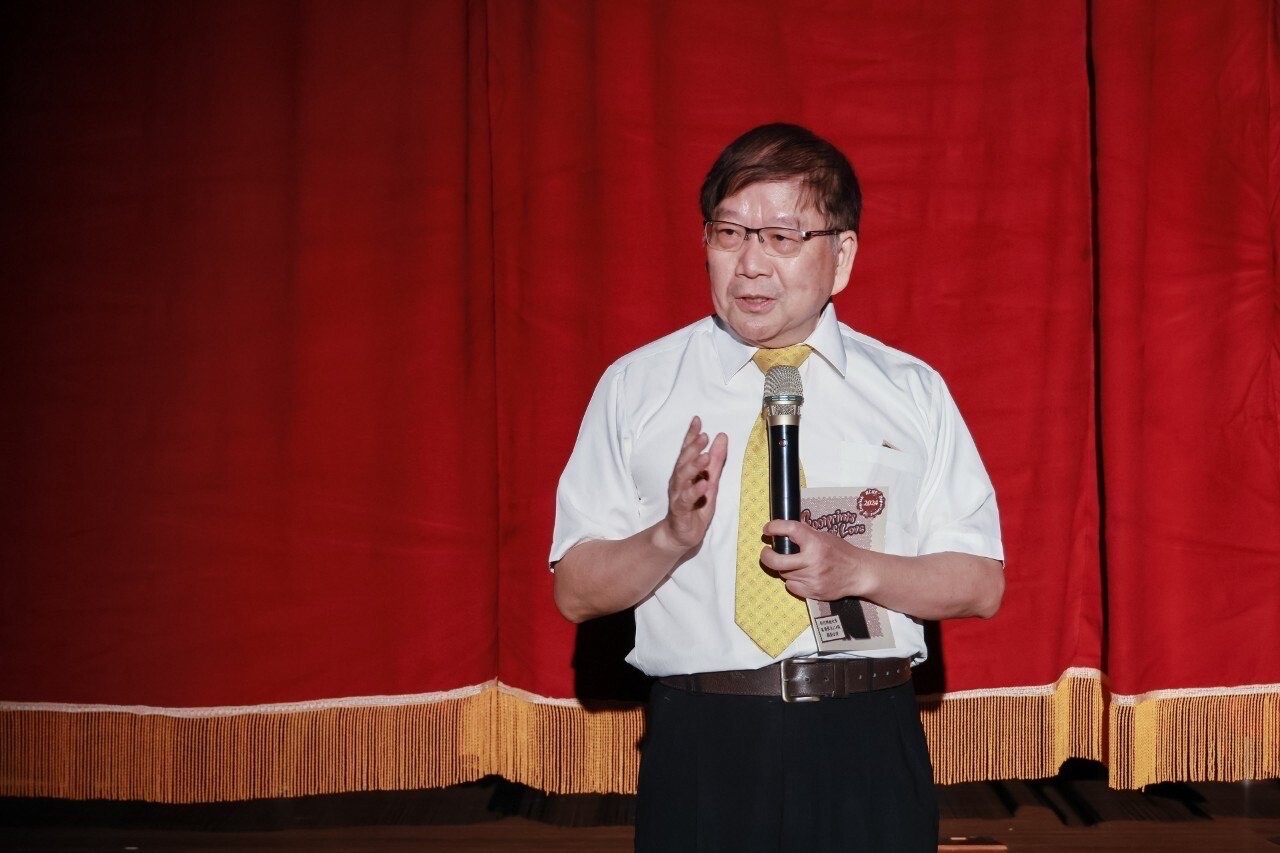 本校陳明飛校長致詞