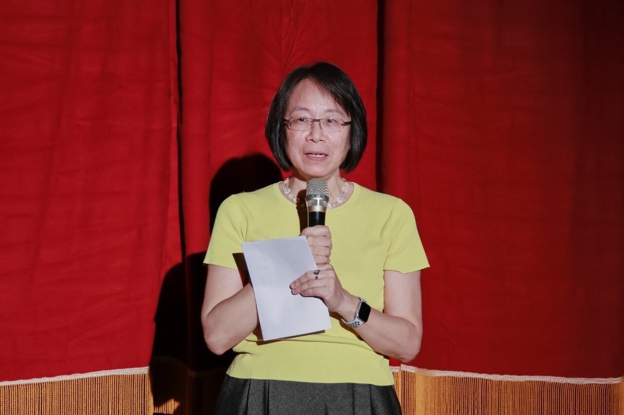 本校英語學系儲湘君主任致詞