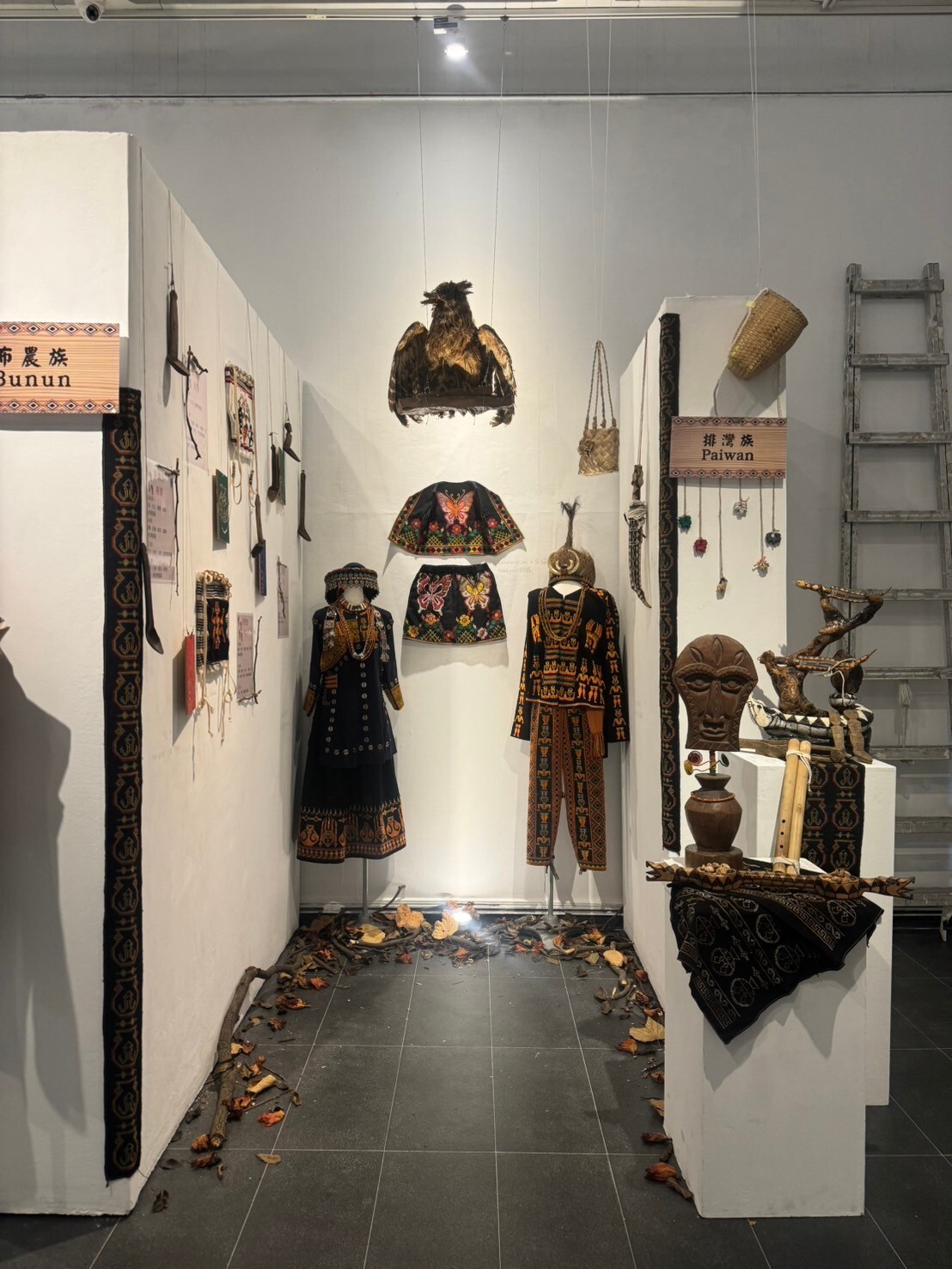 排灣族傳統服飾、生活用品及工藝品