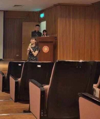 輔諮系社會工作實習總召集教師王翊涵教授致詞