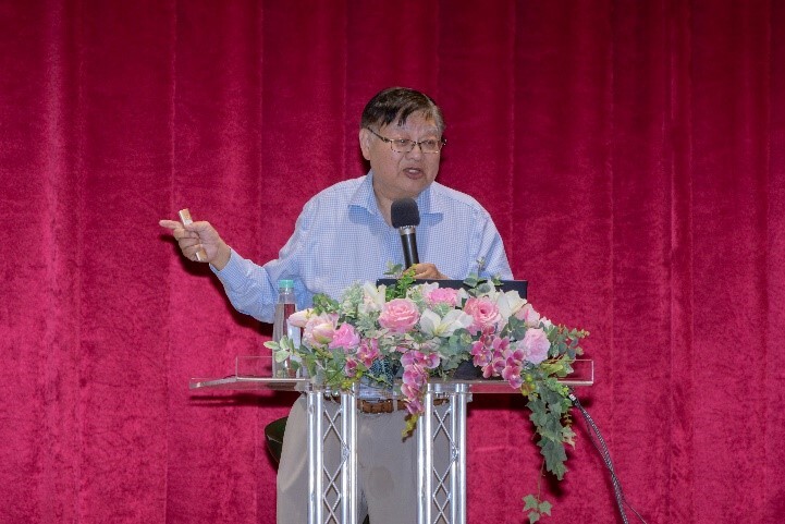 黃光彩教授演講