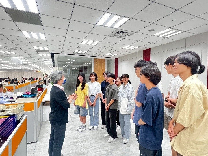 分組參觀