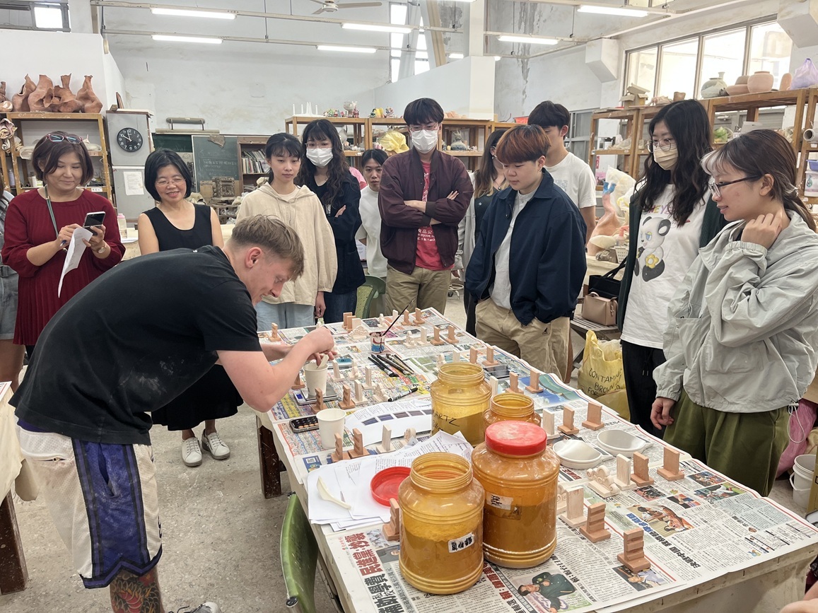 Danny Young 駐校陶藝工作坊活動照片