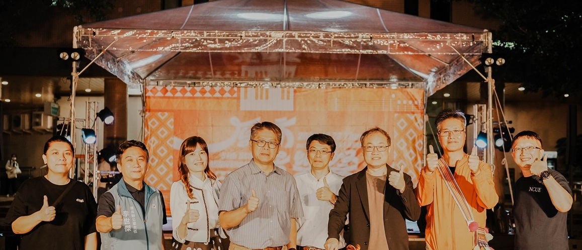 與會佳賓合照,圖左:弘光原資中心張瑄恆助理、縣長辦公室李世傑主任、 本校原資中心怡懋‧蘇米執行長、學務長暨原資中心主任李宗信學務長、劉晉嘉總務長、 英語系張善貿教授、白沙教會卡照牧師、歷史學研究所胡其瑞副教授。(攝影:林哲潁)