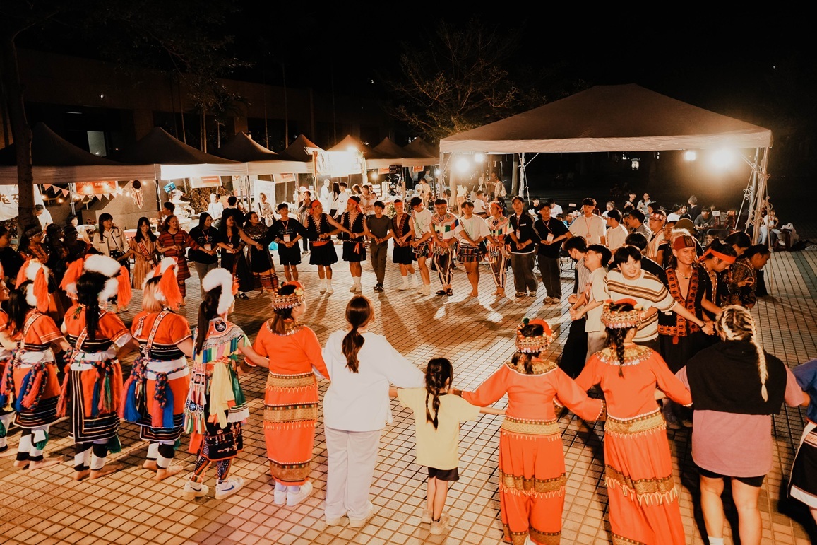 圍舞環節。(攝影:林哲潁)