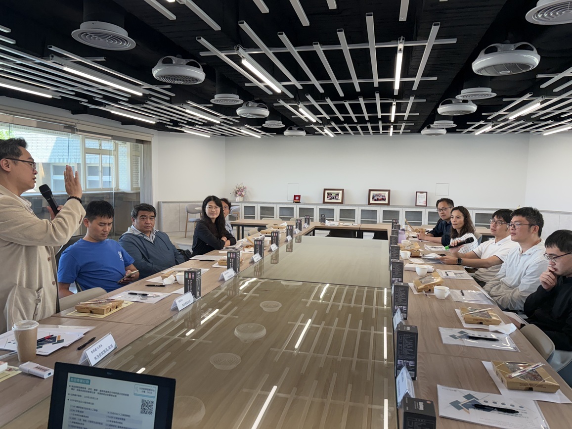 綜合座談:教務長回覆教師問題