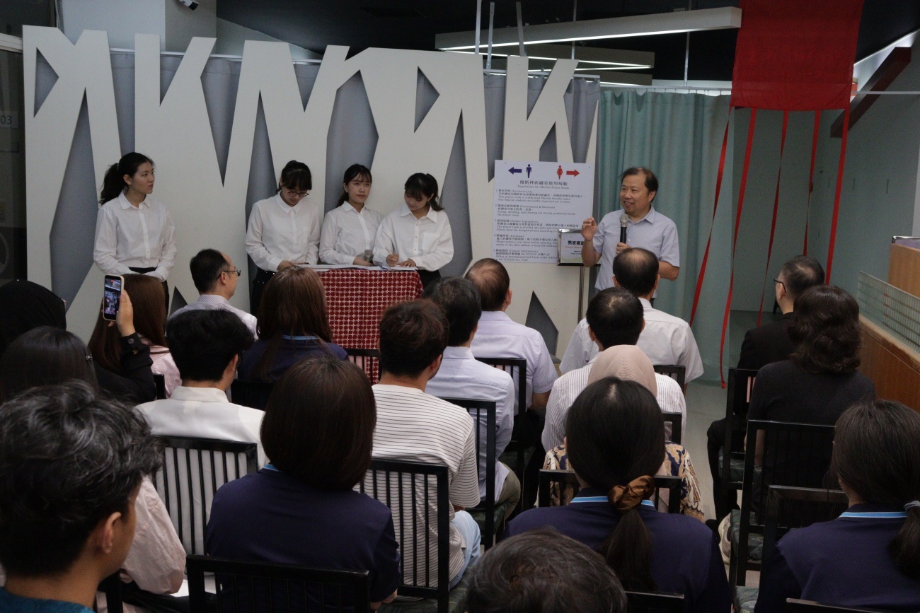 啟用儀式一景。A scene from the opening ceremony.