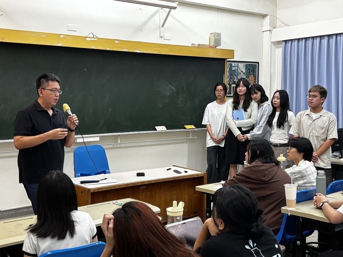 弘道基金會郭仲閔組長針對同學發表進行回應