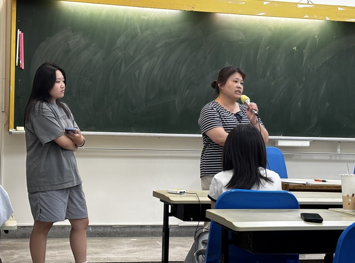 財團法人中華民國唐氏症基金會鄭佳琪主任、吳晏亭社工針對同學發表進行回應