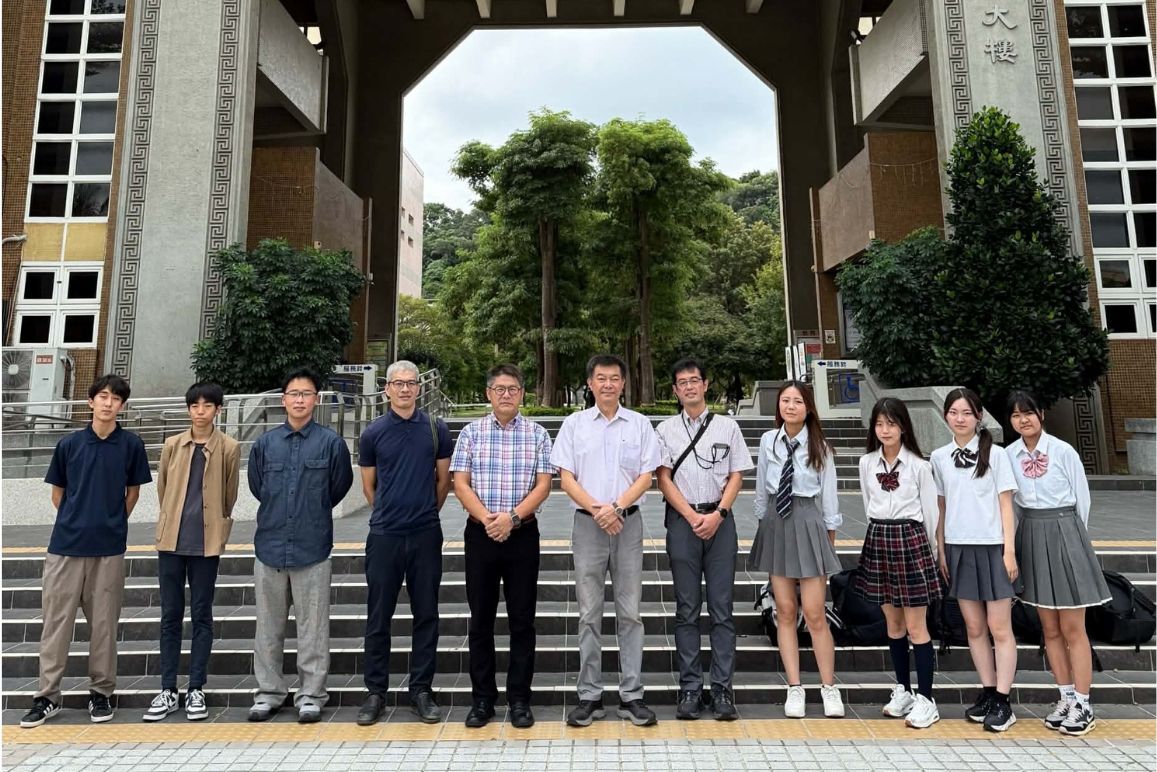 歷史學研究所推動數位人文與國際交流──日本中央大學附屬中學校師生來訪進行歷史GIS學術交流圖片